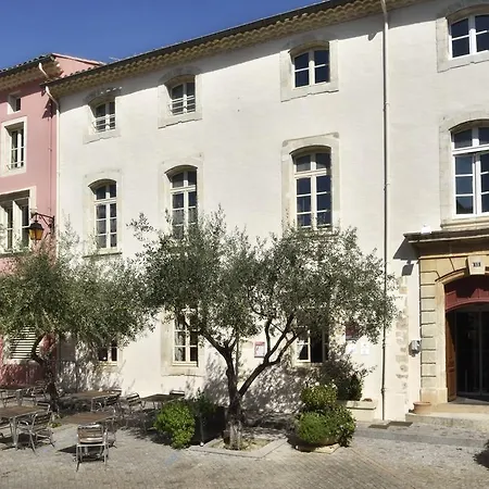 L'esplan Saint-Paul-Trois-Châteaux